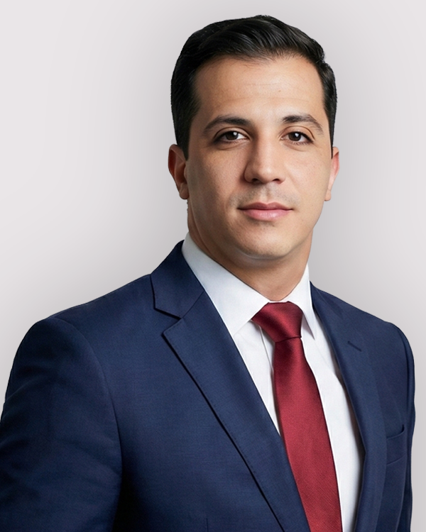 Dr. Lucas Martorelli